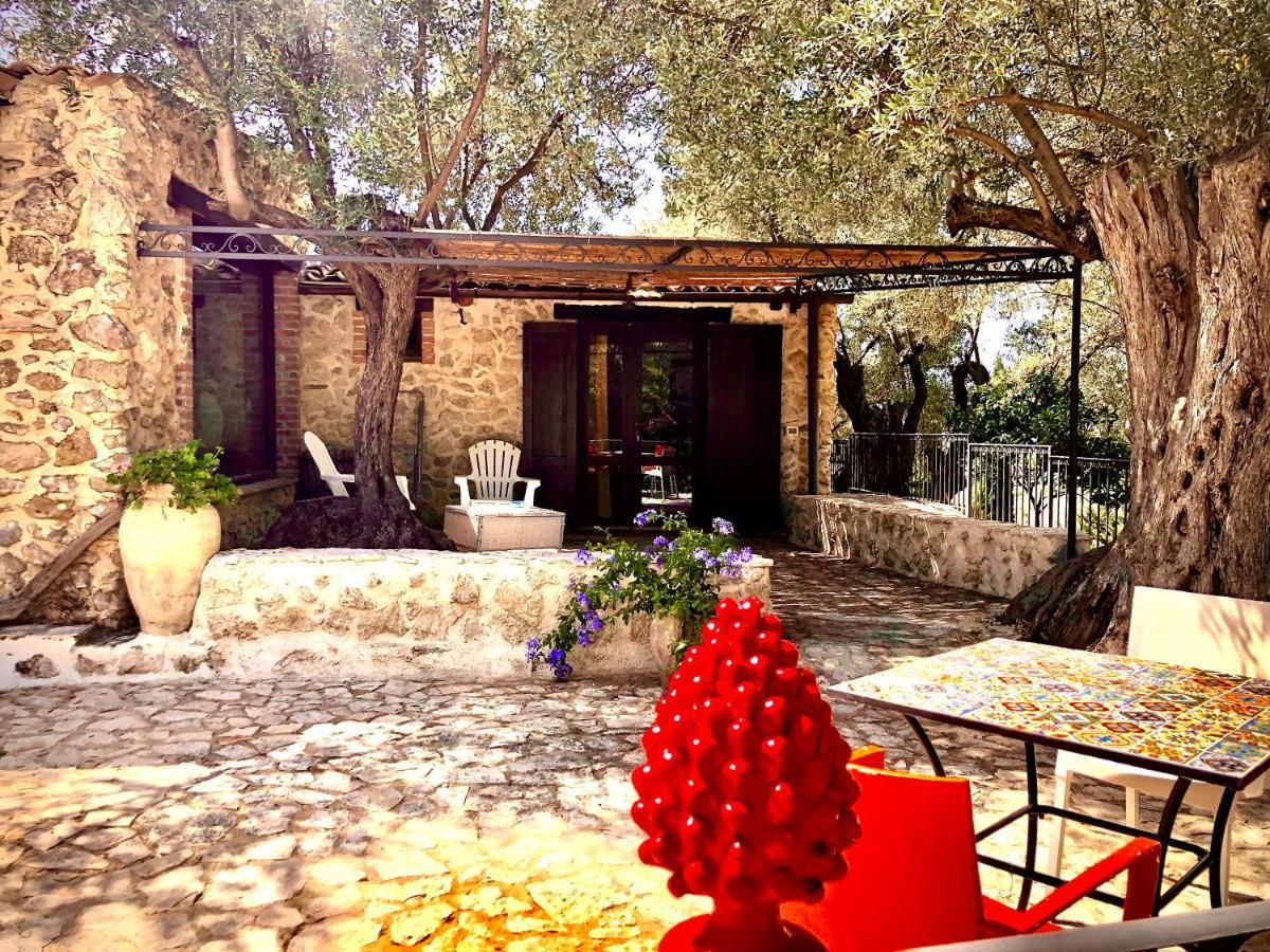 Agriturismo Roba Degli Ulivi Agrigento Exterior foto