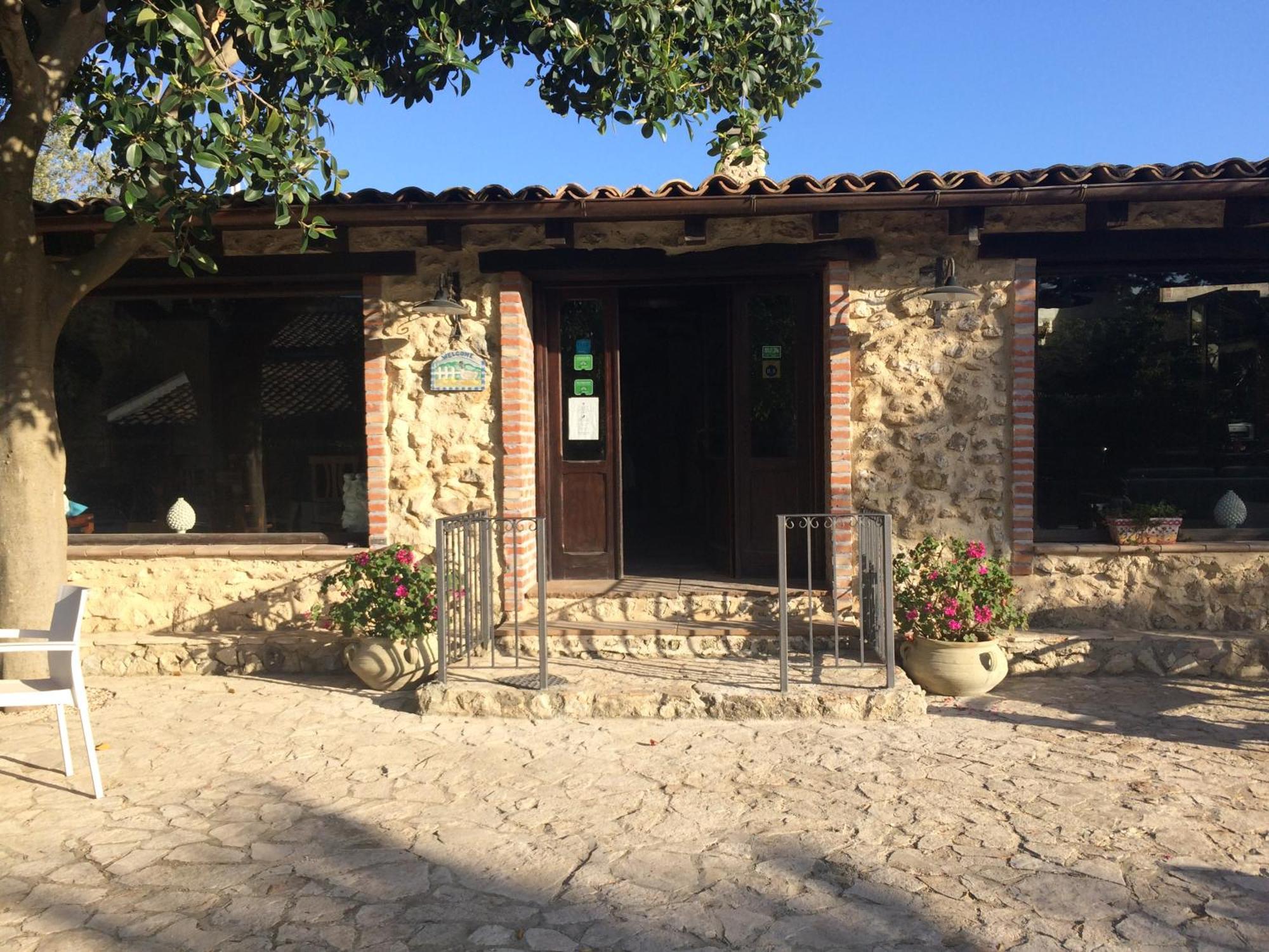 Agriturismo Roba Degli Ulivi Agrigento Exterior foto